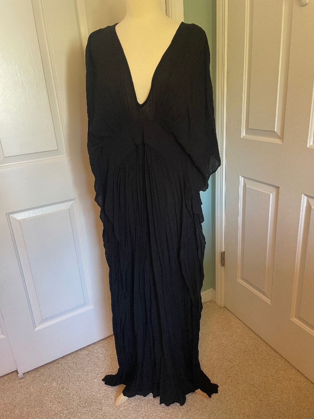 NWT INC Black Crinkle-Textured Kaftan Maxi Dress - Large